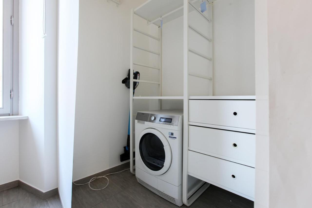 מילאנו Modern Apartment Close To Shopping District מראה חיצוני תמונה